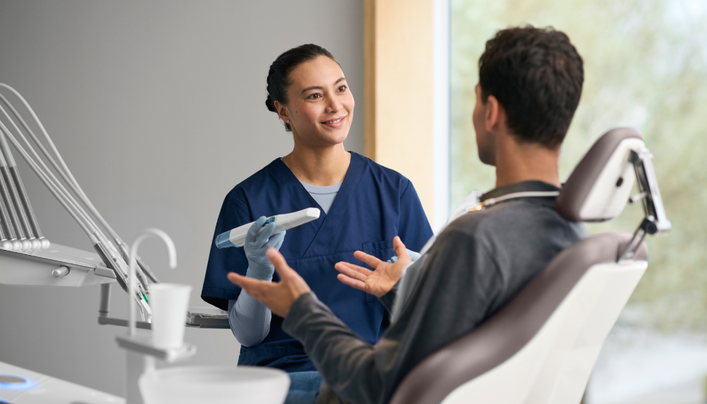 Votre dentiste ou orthodontiste réalise un diagnostic complet, incluant empreinte numérique ou physique et radios si nécessaire.
